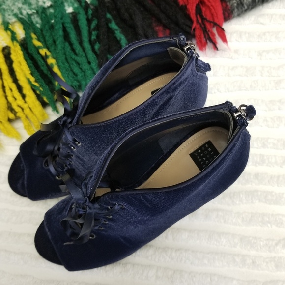 WHBM Blue Velvet Lace-Up Peep Toe Booties Size 9 - Picture 7 of 8